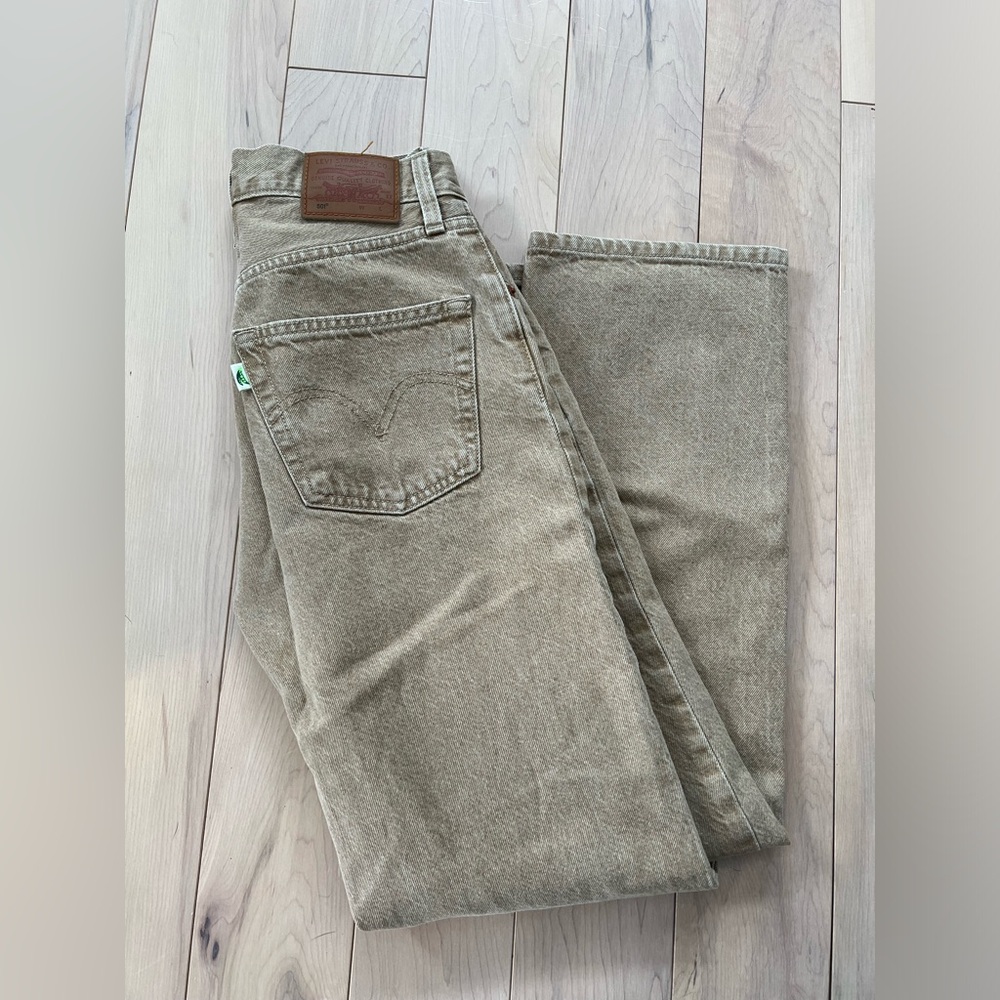 Levis High Waisted Jean Women fits like S